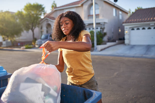 Best Basement Cleanout Services  in Martins Ferry, OH